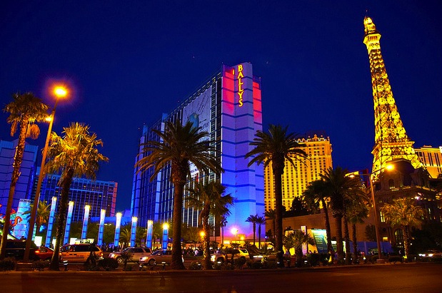 Paris Casino Las Vegas Hotel and Casino - Virtual Walk and Guide